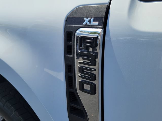 New 2026 Ford F350 XL w/ XL Chrome Package RWD image 18