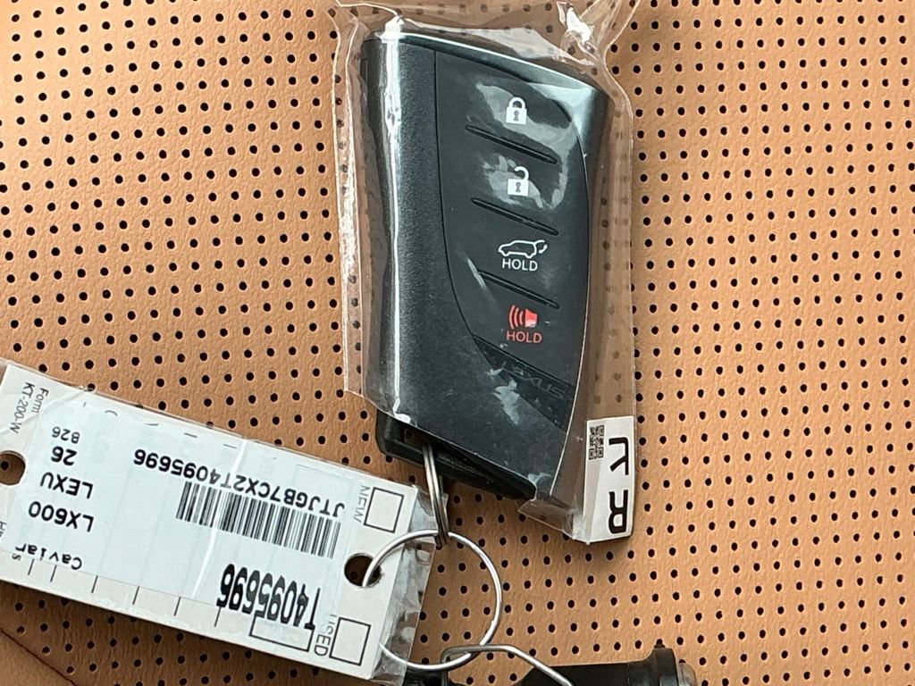 New 2026 Lexus LX 600 4WD w/ Accessory Package (2T) image 34