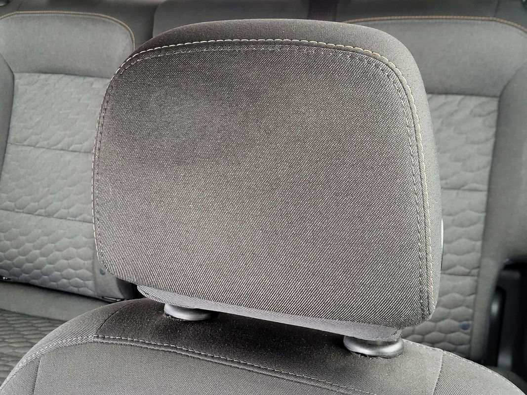 Used 2019 Chevrolet Equinox LT w/ Sun & Navigation Package AWD/4WD image 18