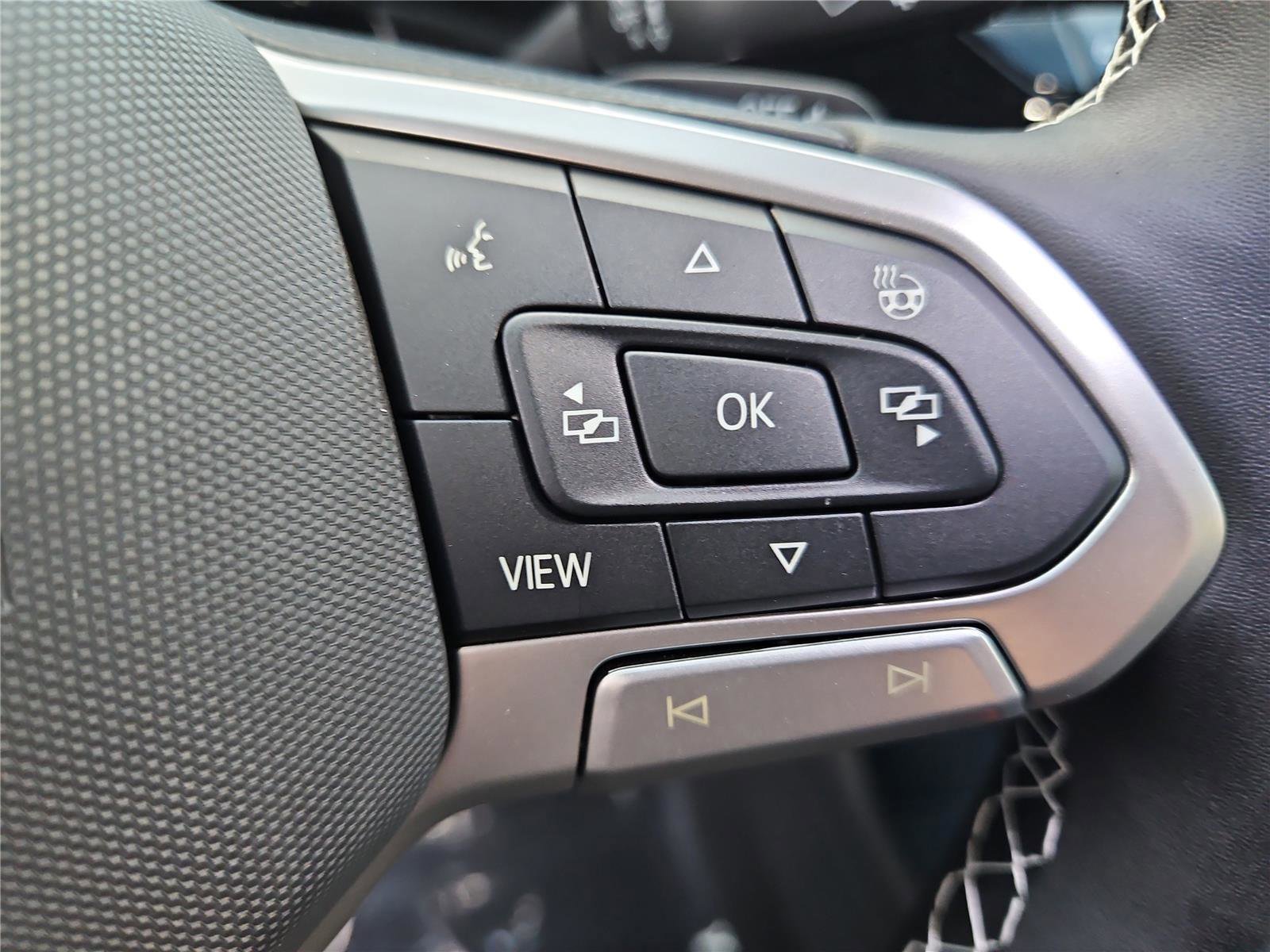 New 2026 Volkswagen Atlas Cross Sport SE image 17