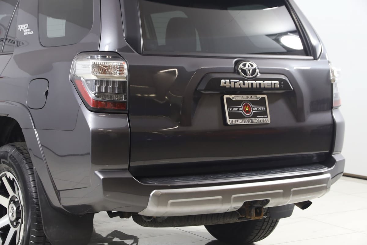 Used 2021 Toyota 4Runner TRD Off-Road Premium AWD/4WD image 20
