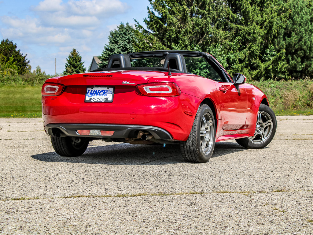 Used 2019 FIAT 124 Spider Classica RWD image 9