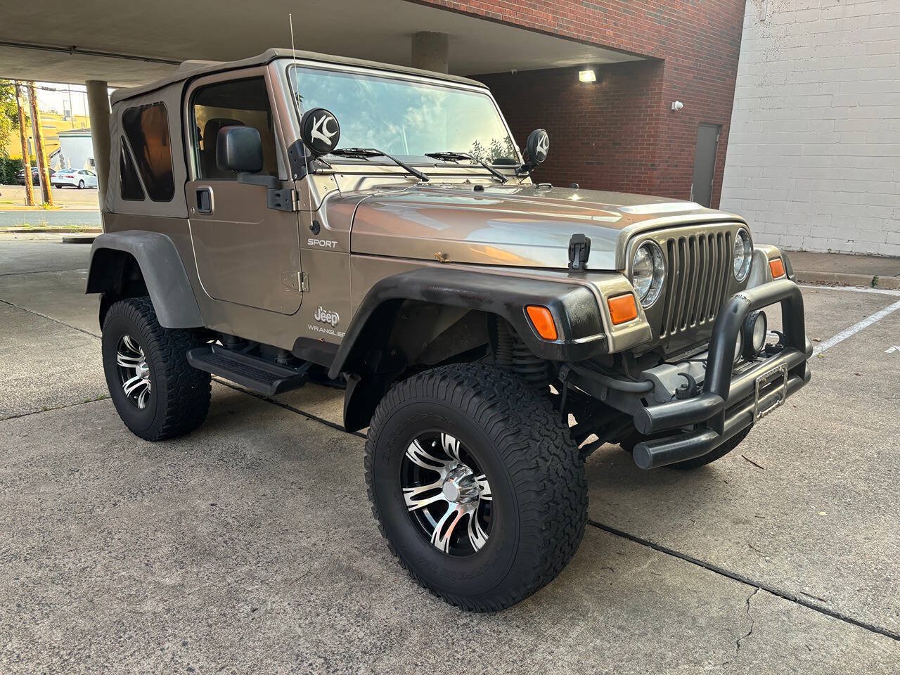 Used 2004 Jeep Wrangler 4WD w/ 30" Tire & Wheel Group image 3