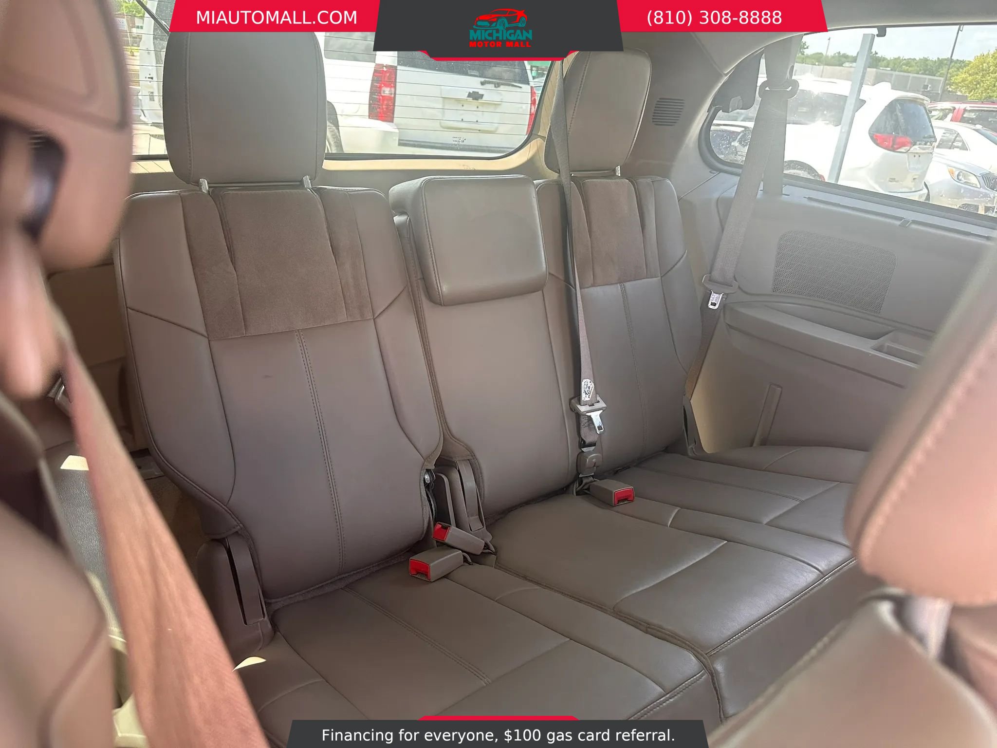 Used 2012 Chrysler Town & Country Limited w/ Luxury Group FWD image 22