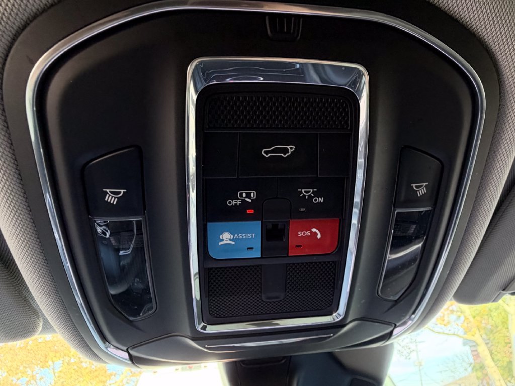 Used 2023 Jeep Grand Cherokee Limited w/ Black Appearance Package AWD/4WD image 26