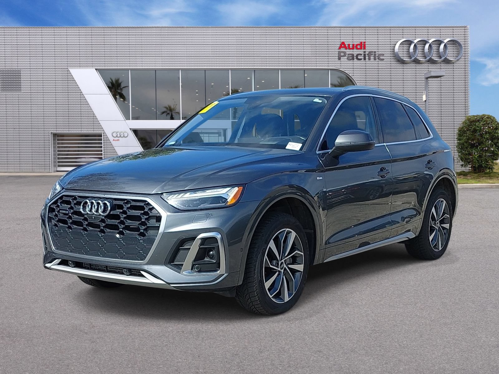 Used 2022 Audi Q5 2.0T Prestige w/ Prestige Package