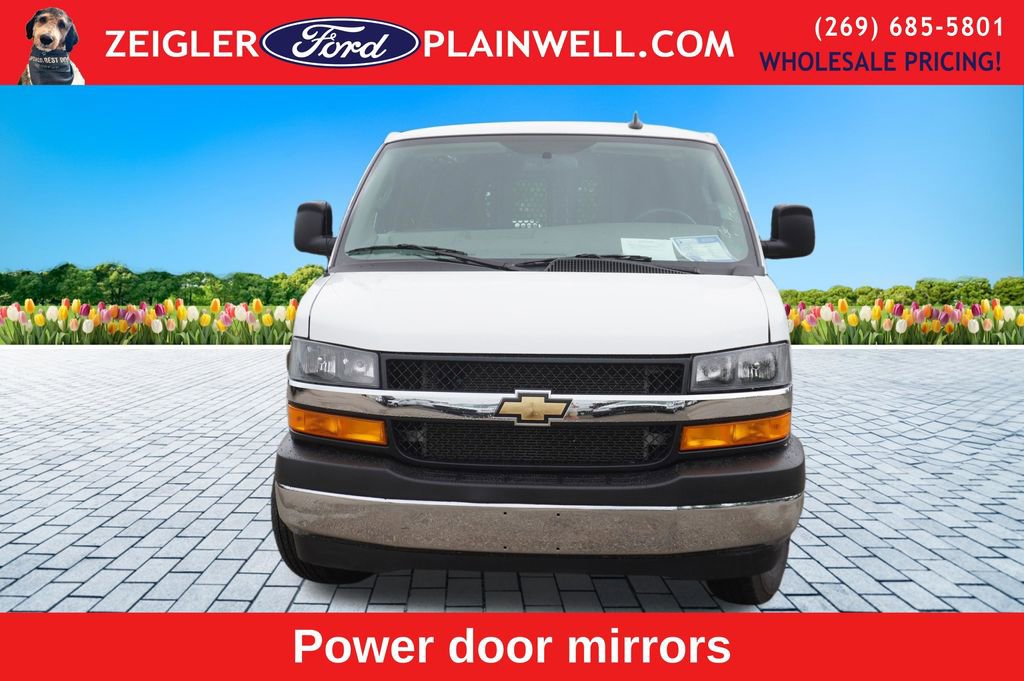 Used 2024 Chevrolet Express 2500 w/ Driver Convenience Package image 8