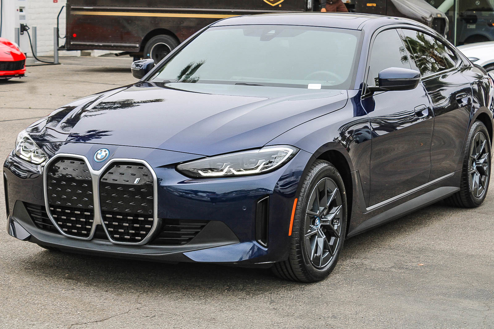 Certified 2023 BMW i4 eDrive35 RWD image 3