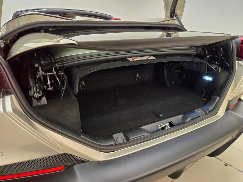 Used 2023 Ferrari Portofino M RWD image 24