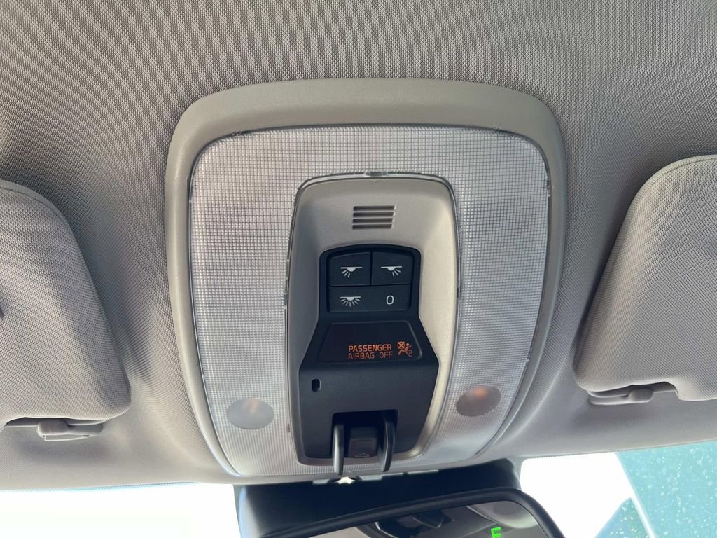 Used 2012 Volvo S60 T5 w/ Climate Pkg image 32