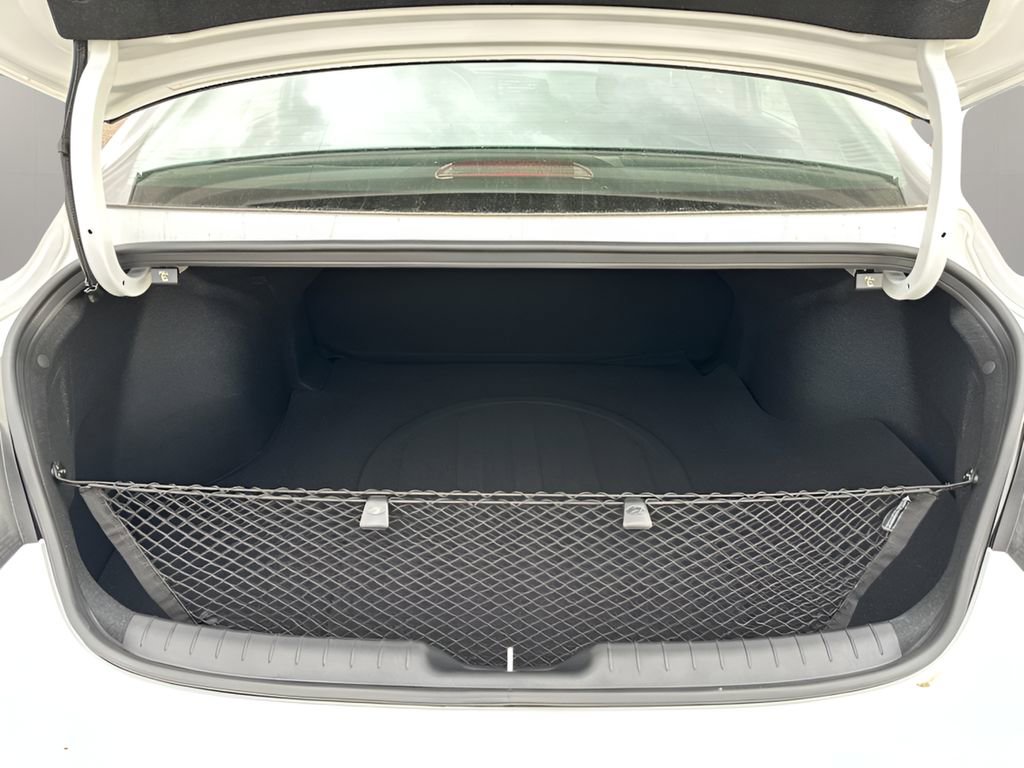 New 2025 Hyundai Elantra Blue image 9