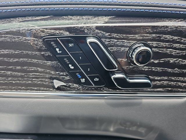 New 2026 Cadillac Escalade IQ Sport 1 w/ LPO, ONYX Package image 30