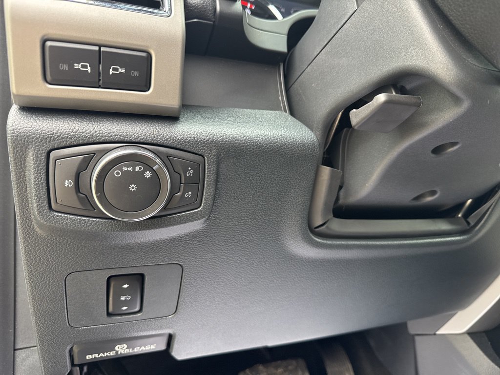 Used 2022 Ford F350 Lariat w/ Lariat Value Package AWD/4WD image 14