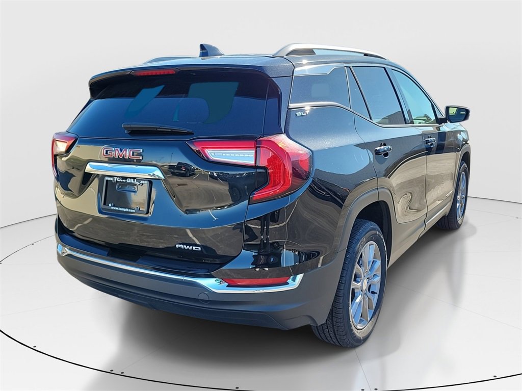 Used 2024 GMC Terrain SLT image 4