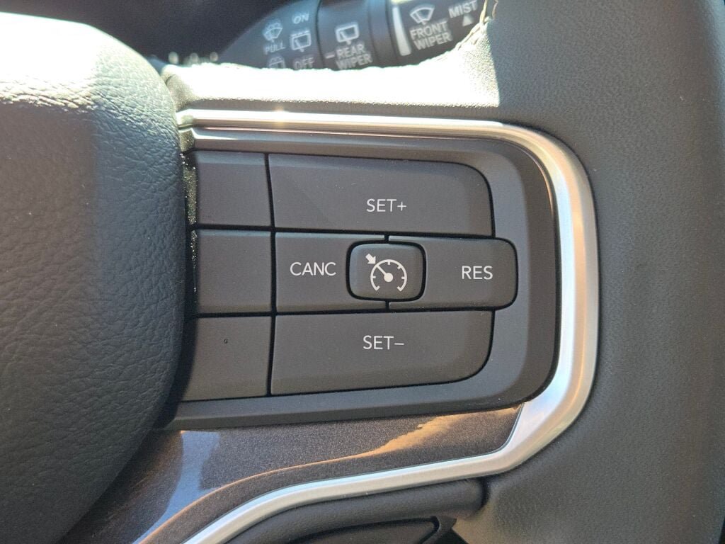Used 2024 Jeep Wagoneer 4WD w/ Premium Group I image 41
