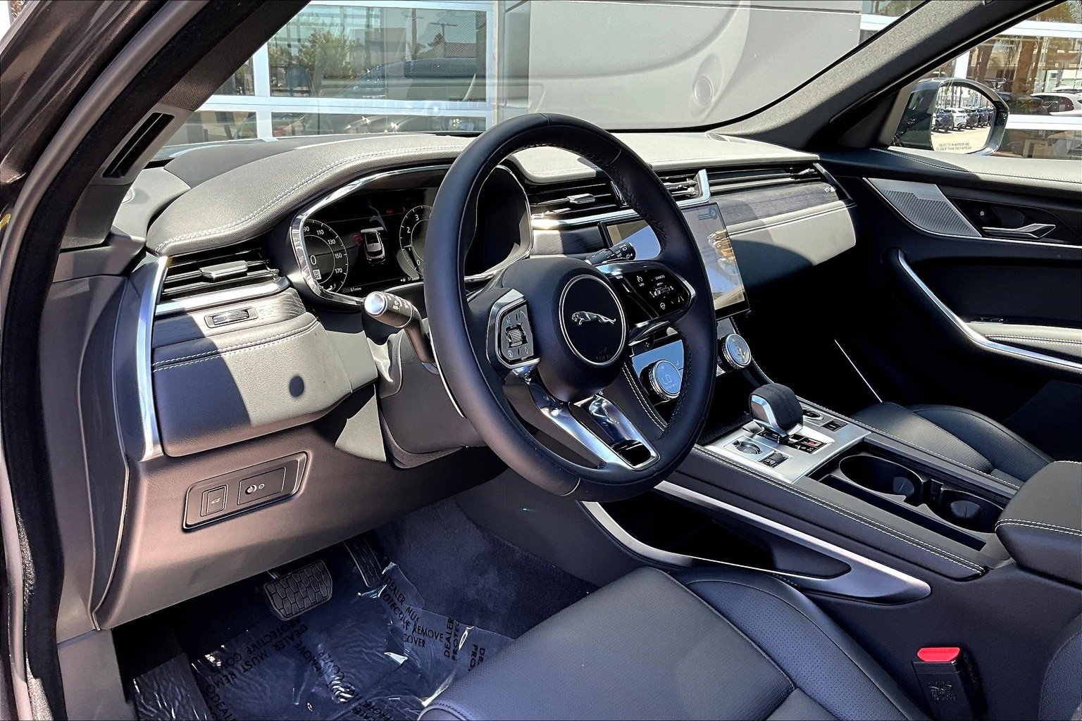 New 2026 Jaguar F-PACE R-Dynamic S image 6