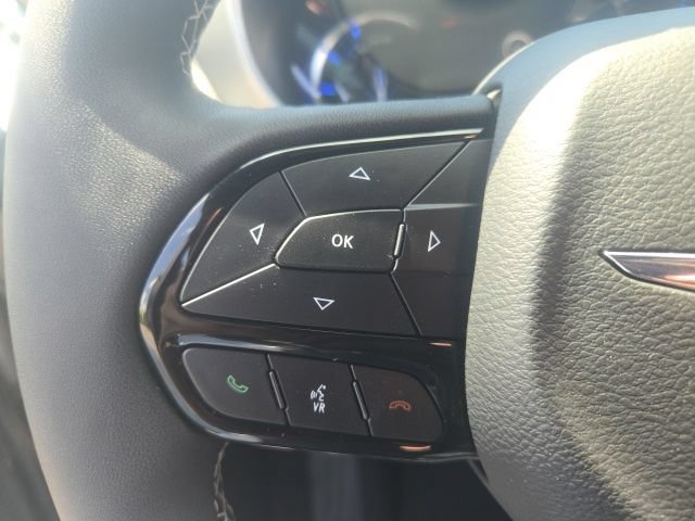Used 2024 Chrysler Pacifica Premium FWD image 27