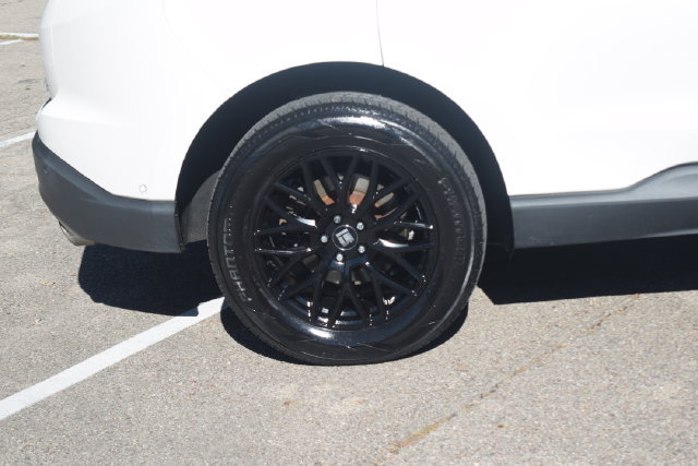 Used 2017 Ford Edge Titanium w/ Equipment Group 302A AWD/4WD image 29