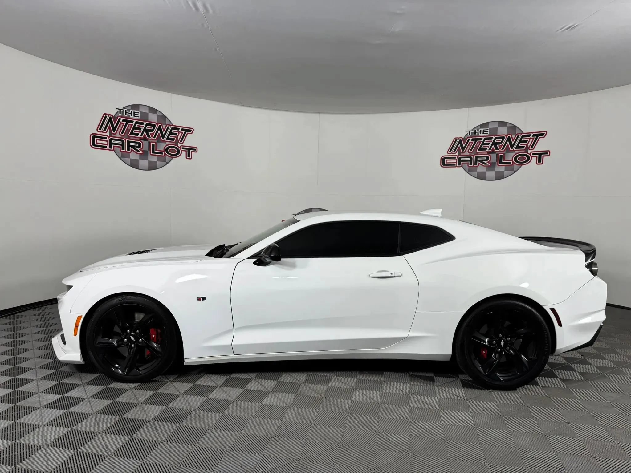 Used 2022 Chevrolet Camaro SS RWD image 4