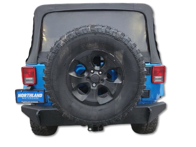 Used 2015 Jeep Wrangler Unlimited Sahara w/ Connectivity Group image 14