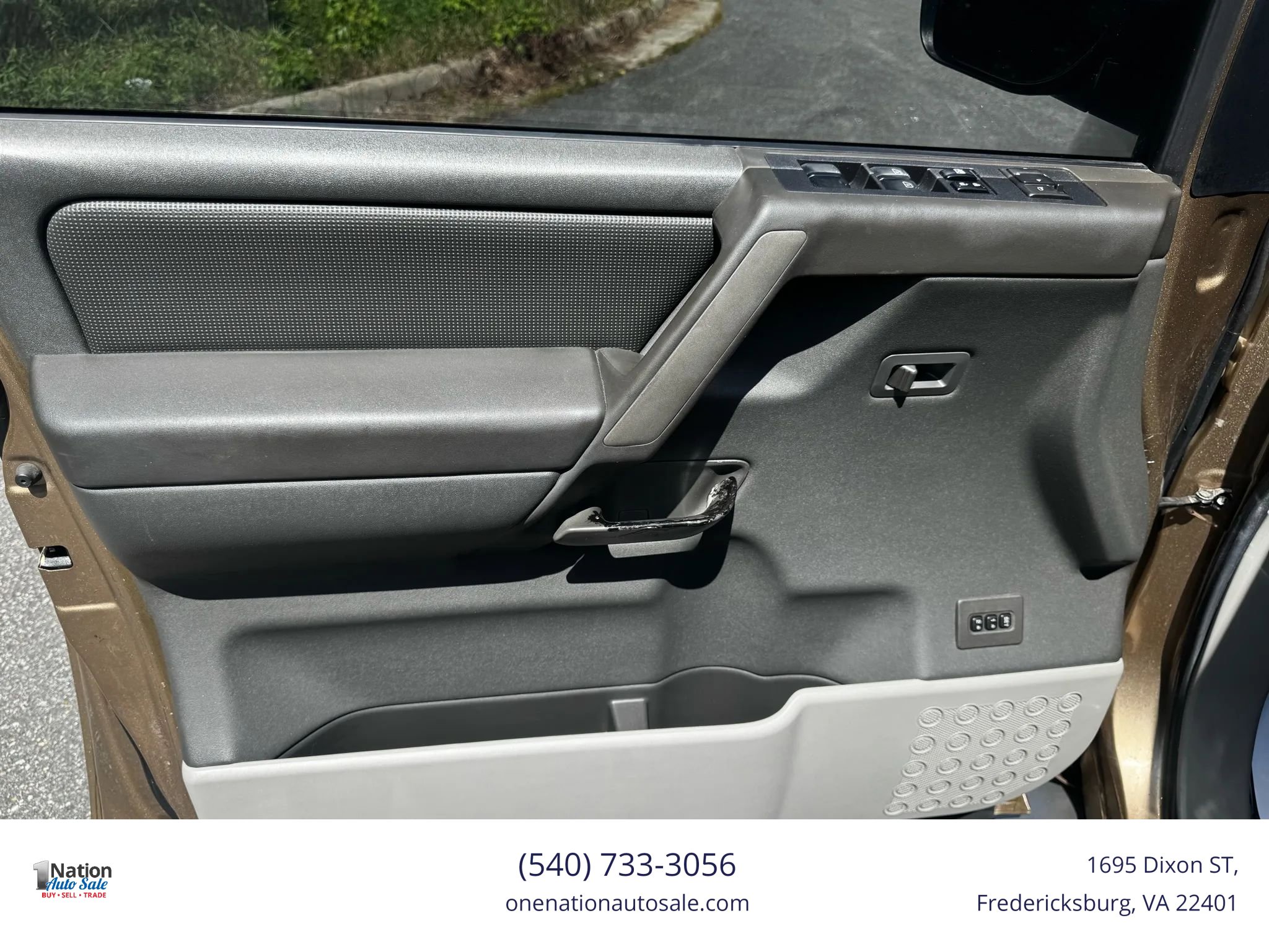 Used 2004 Nissan Armada LE image 13