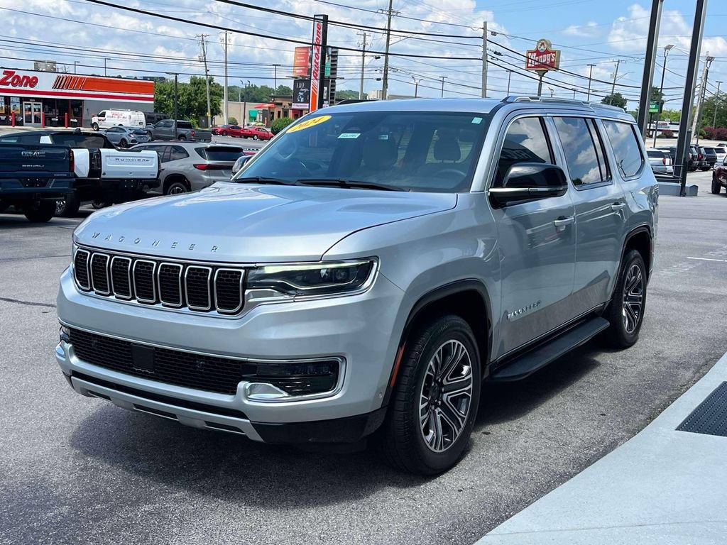 Used 2024 Jeep Wagoneer Series II w/ Flexible Seating Group RWD image 7