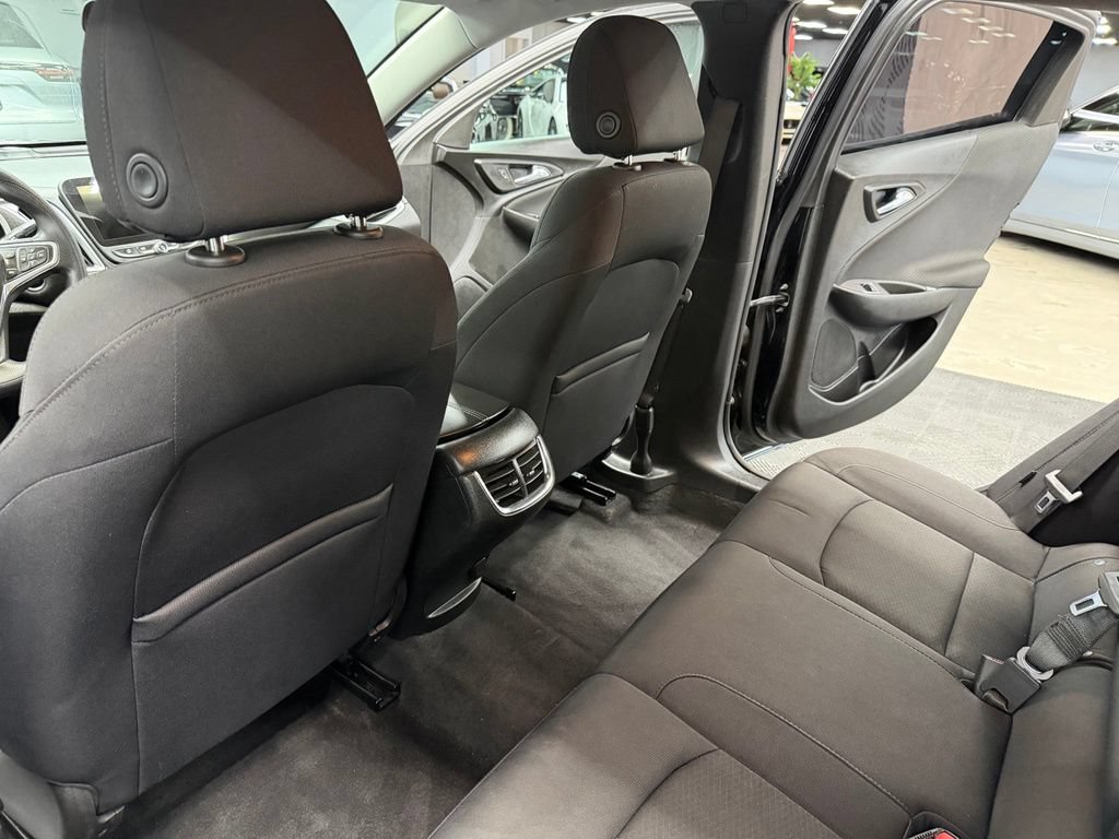 Used 2022 Chevrolet Malibu LT FWD image 37