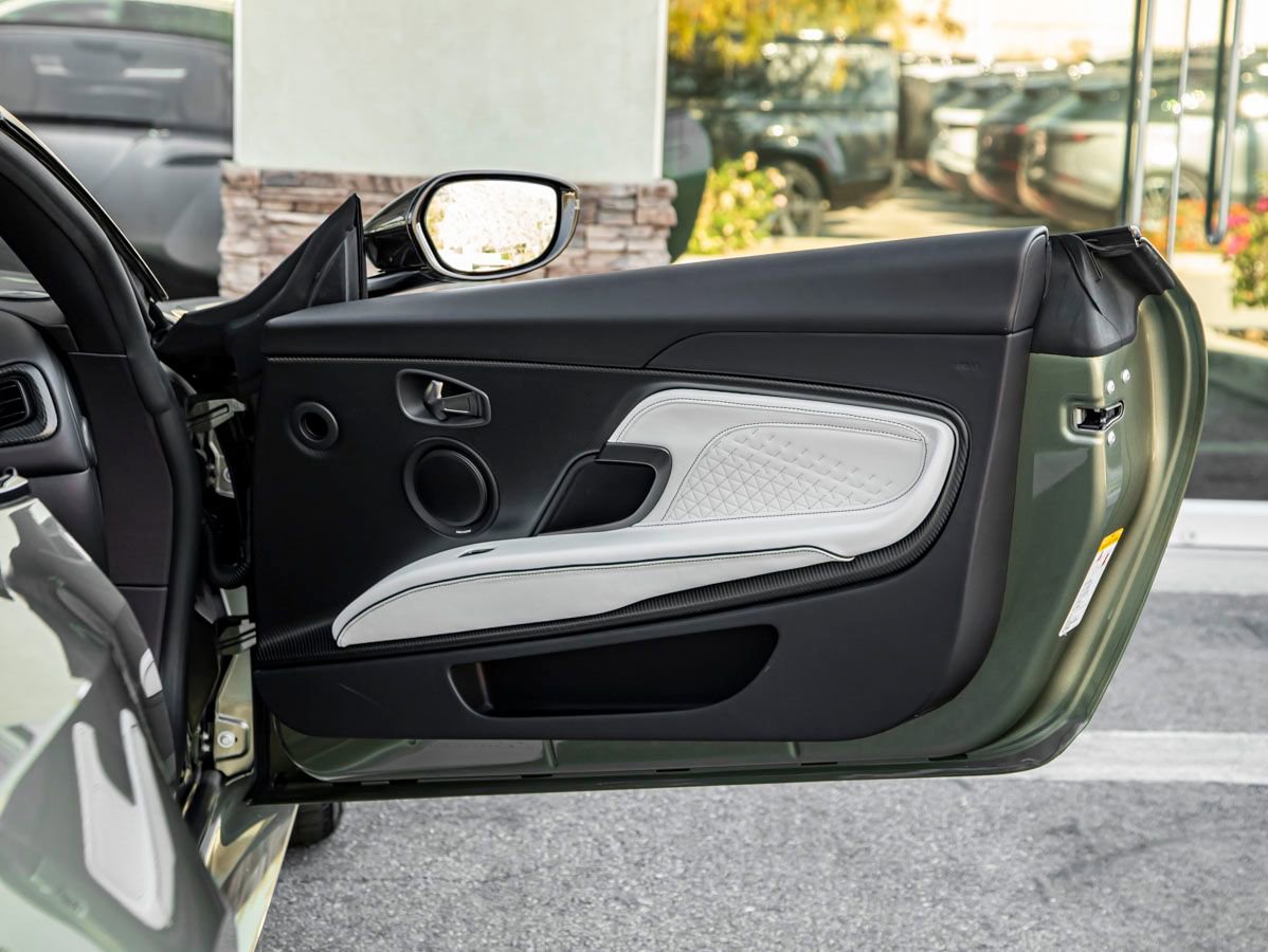 Used 2023 Aston Martin DBS Superleggera Volante RWD image 22