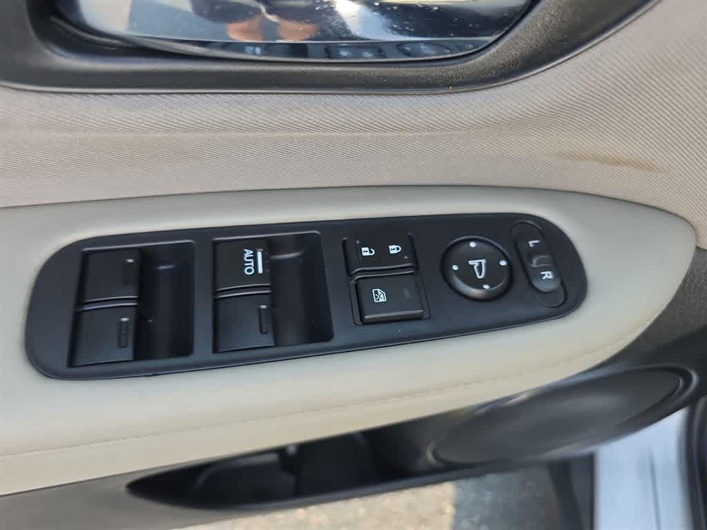Certified 2018 Honda HR-V LX image 17