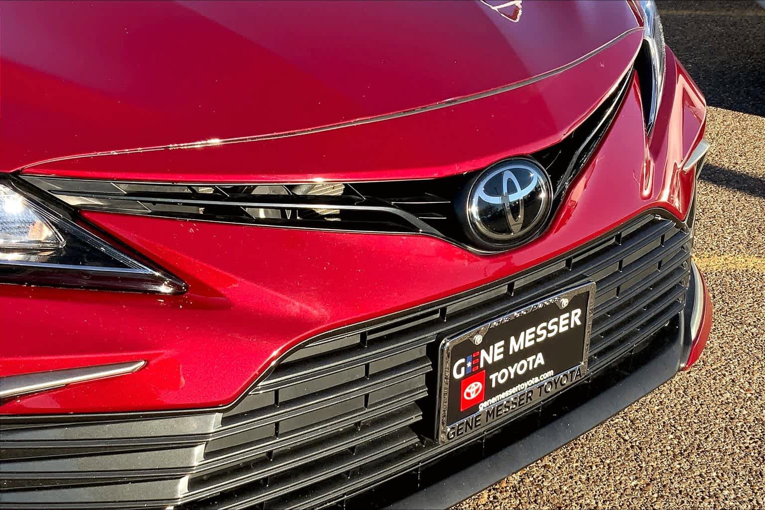 Used 2022 Toyota Camry LE FWD image 30
