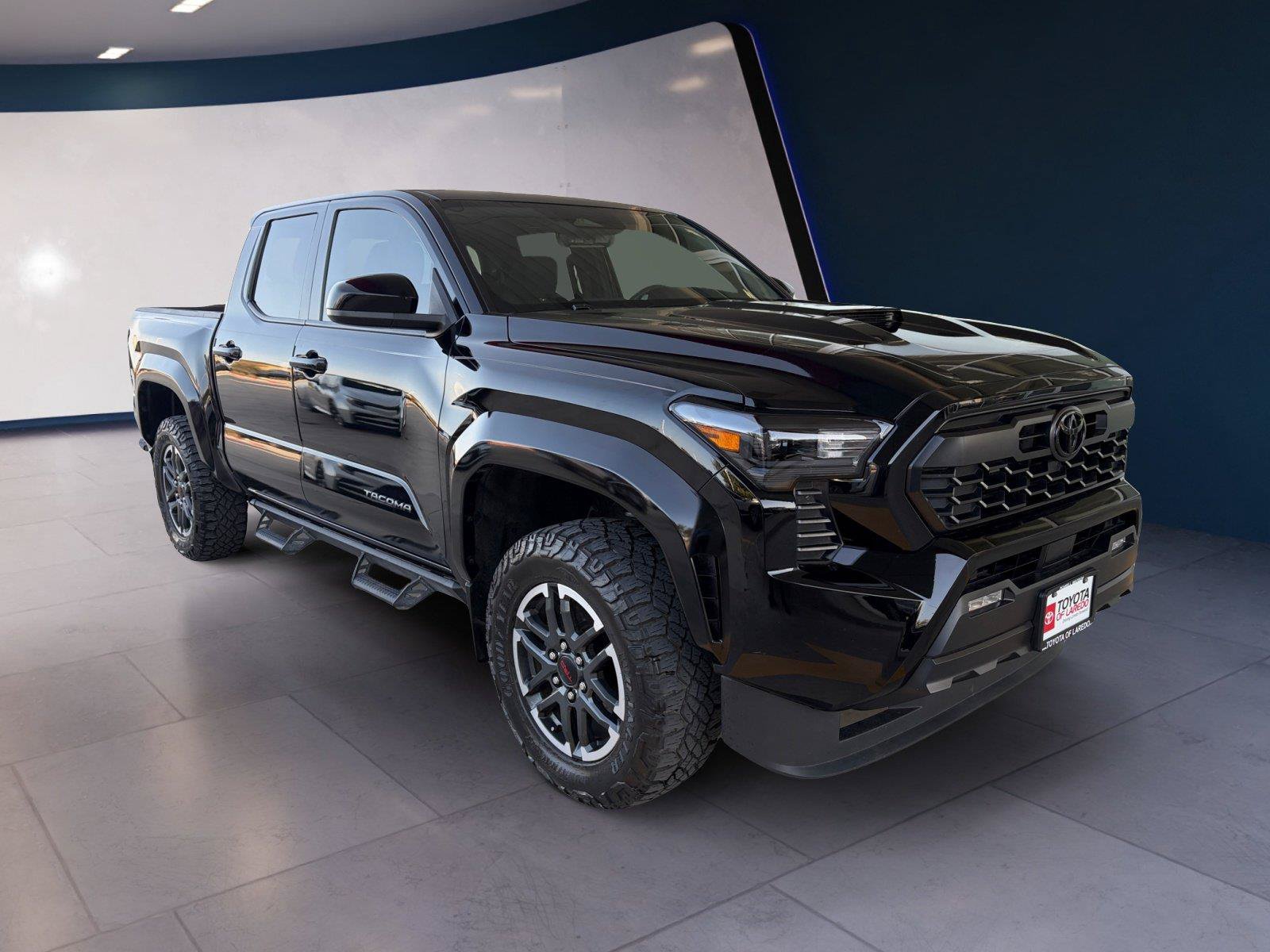 Used 2024 Toyota Tacoma TRD Sport AWD/4WD image 7