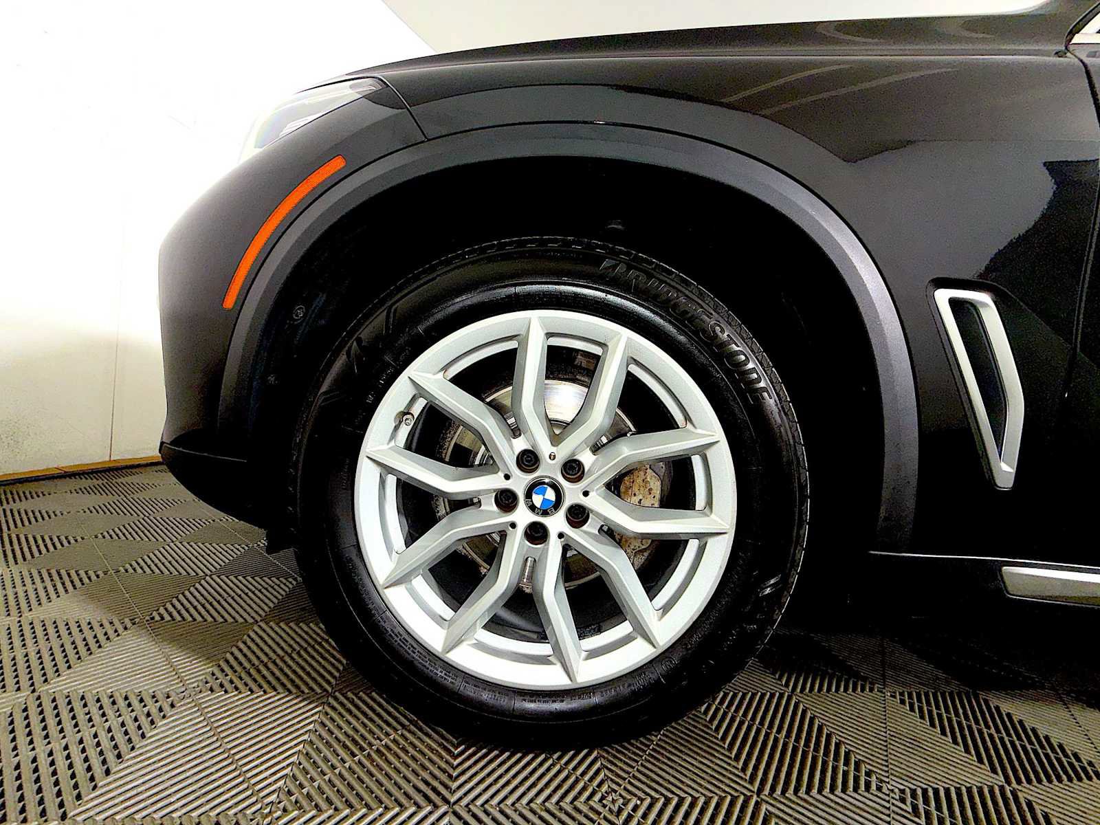 Used 2022 BMW X5 xDrive40i w/ Climate Comfort Package image 8