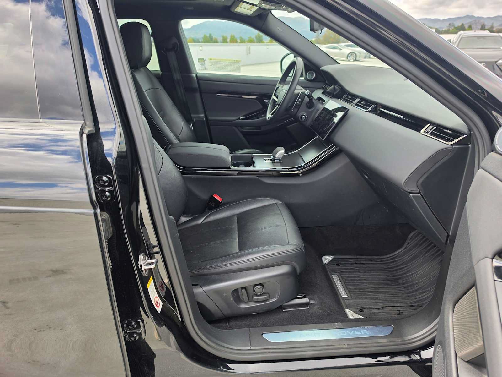 Used 2024 Land Rover Range Rover Evoque Dynamic SE AWD/4WD image 10