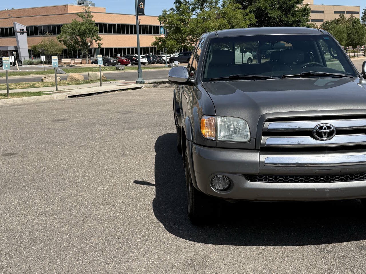 Used 2003 Toyota Tundra SR5 w/ SR5 Extra Value Pkg AWD/4WD image 4