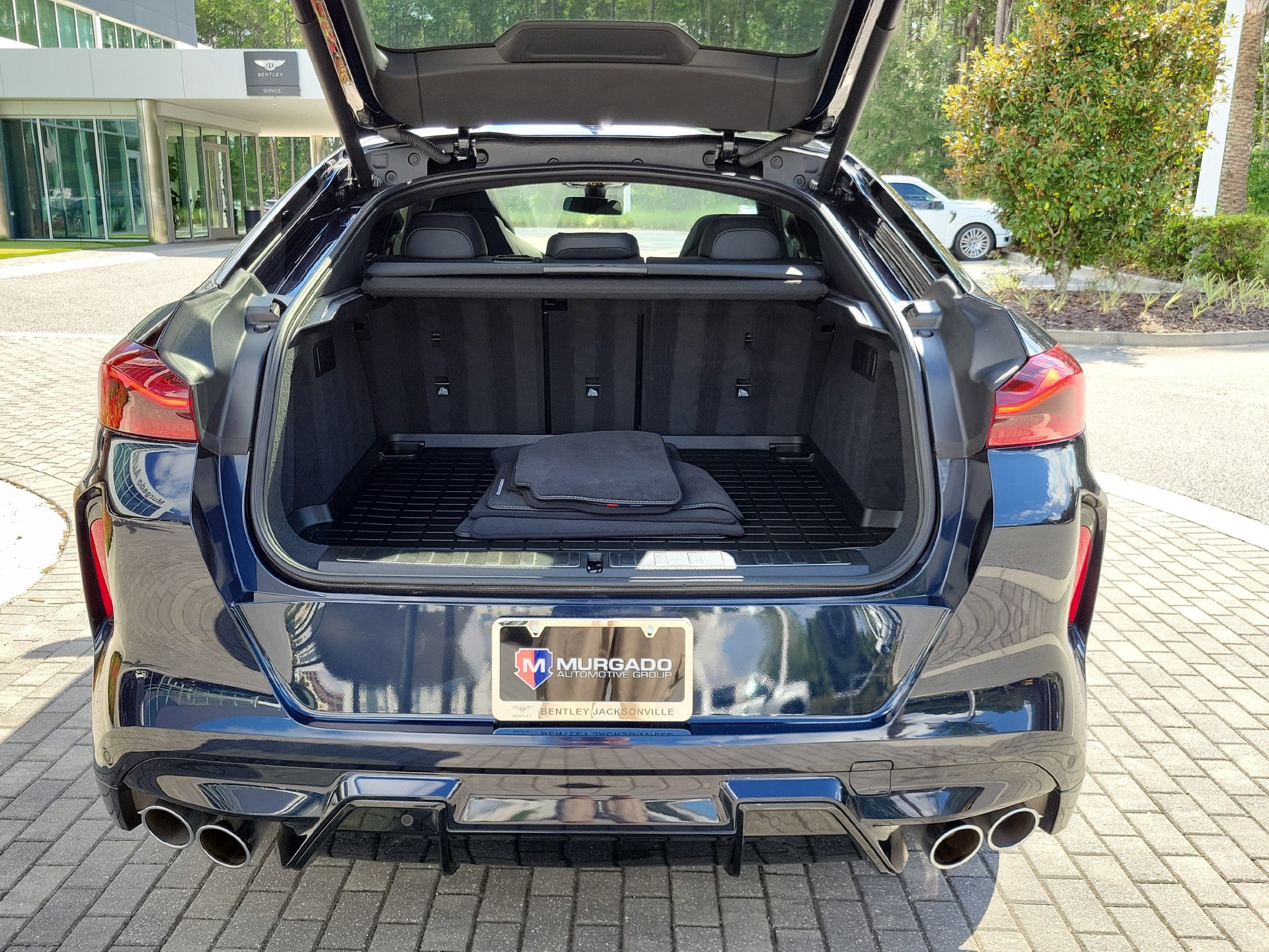 Used 2023 BMW X6 M w/ Executive Package AWD/4WD image 16