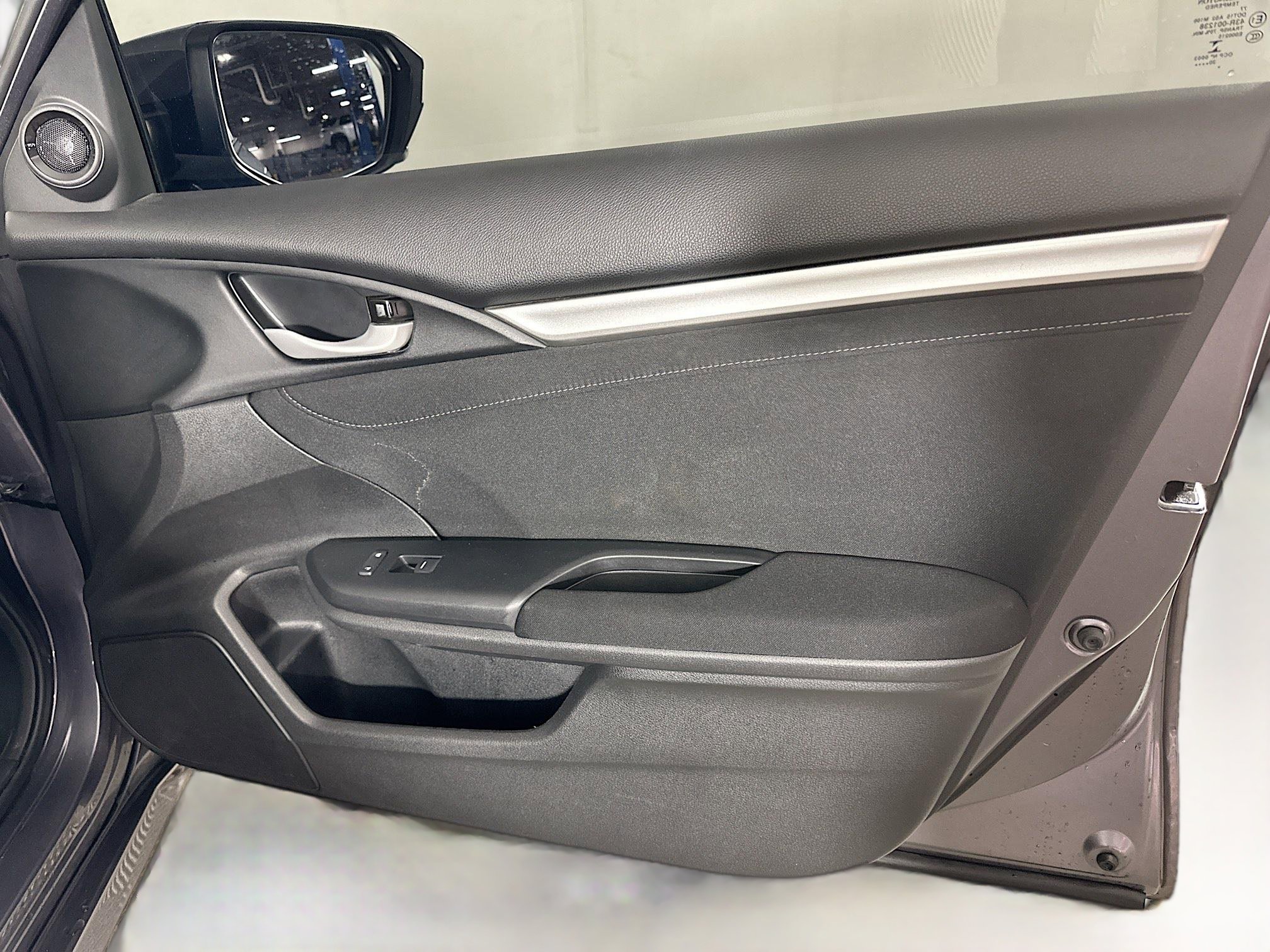 Used 2020 Honda Civic EX image 30