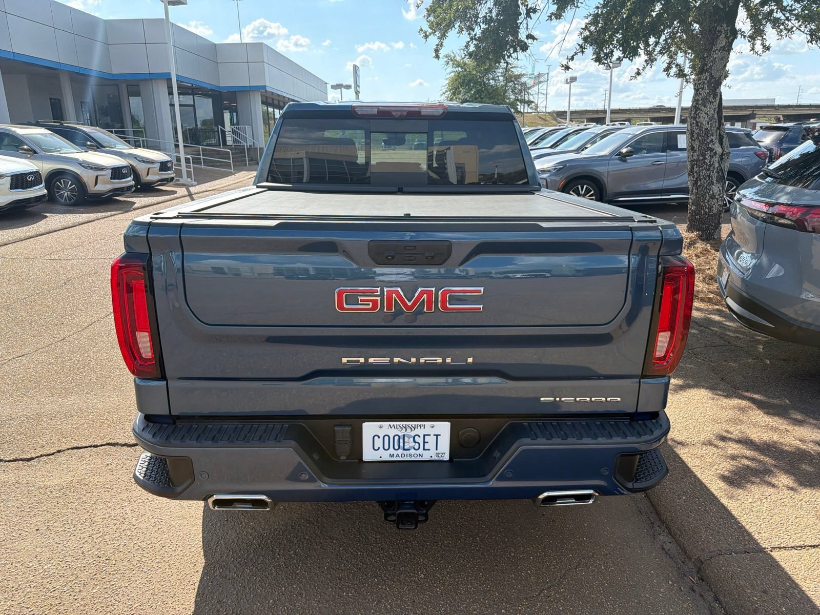 Used 2024 GMC Sierra 1500 Denali w/ Technology Package AWD/4WD image 11