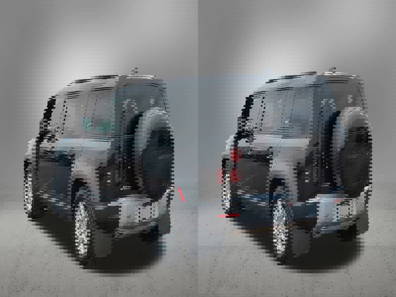 Used 2023 Land Rover Defender 110 S image 4