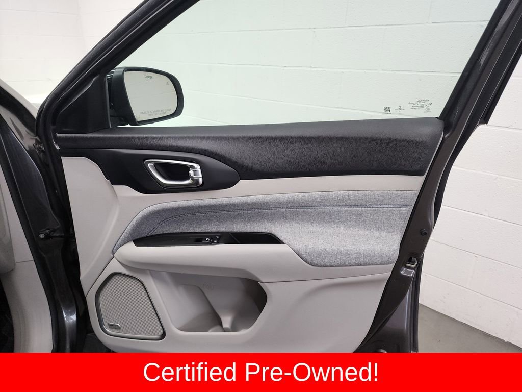 Certified 2022 Jeep Compass Latitude w/ Sun and Sound Group image 33