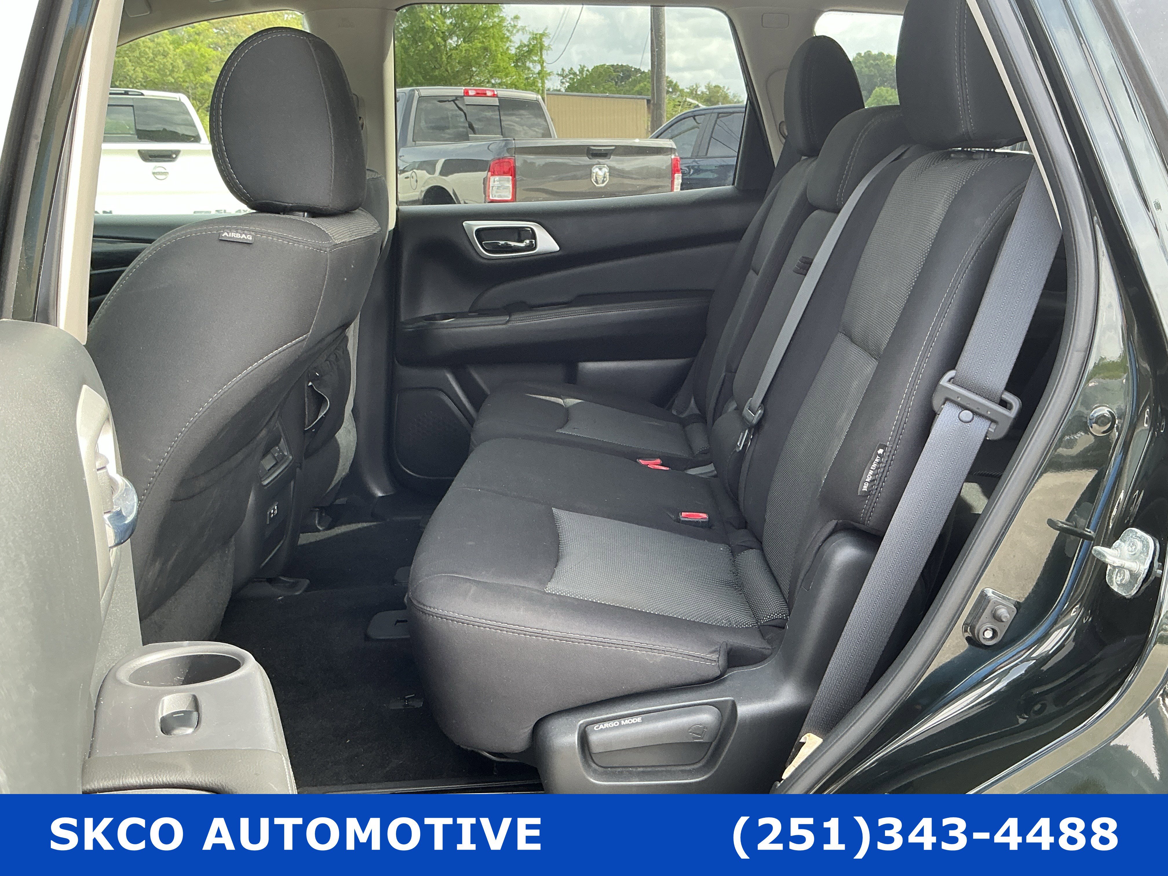 Used 2019 Nissan Pathfinder SV image 17