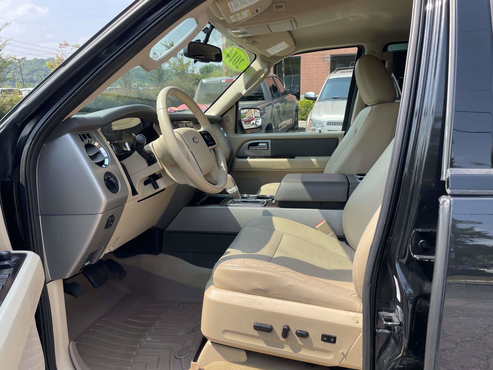 Used 2014 Ford Expedition EL XLT w/ Equipment Group 202A AWD/4WD image 4