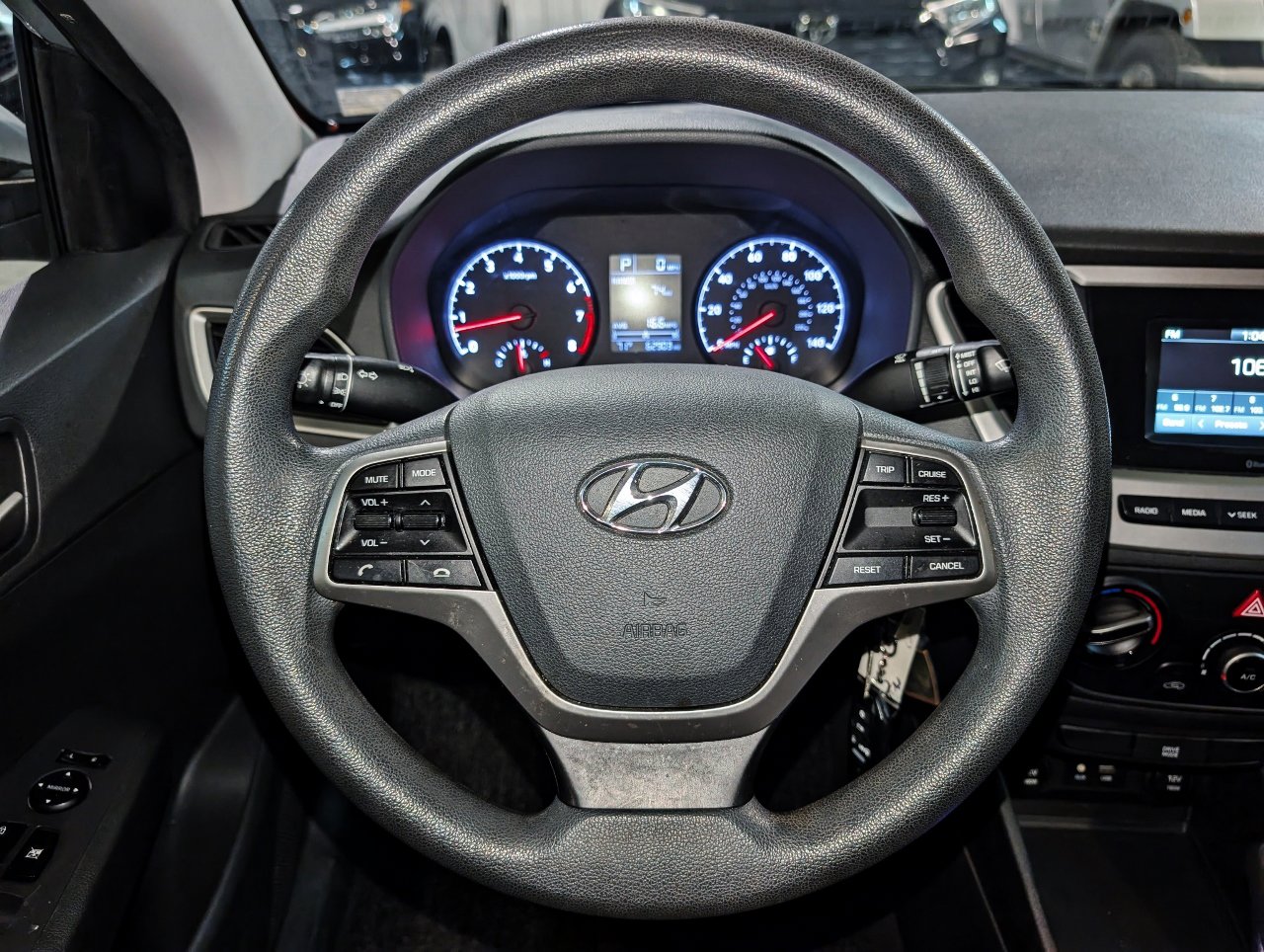 Used 2020 Hyundai Accent SE image 32