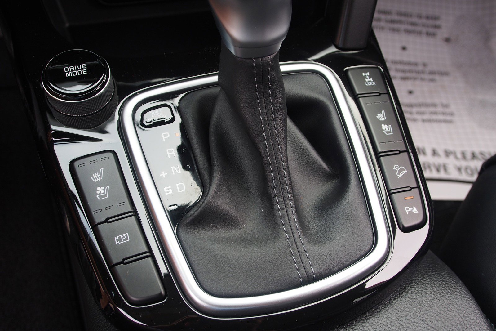 Used 2025 Kia Seltos SX w/ SX Sunroof Package image 24