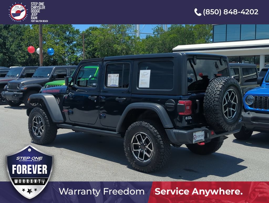 Used 2025 Jeep Wrangler Unlimited Rubicon w/ Convenience Group AWD/4WD image 4