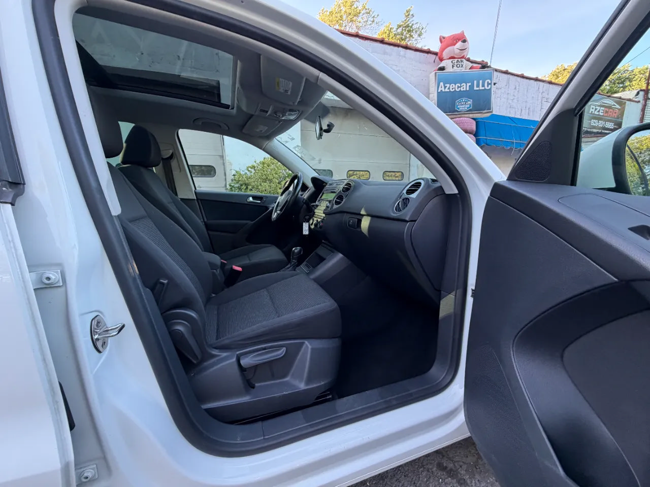Used 2013 Volkswagen Tiguan S FWD image 33