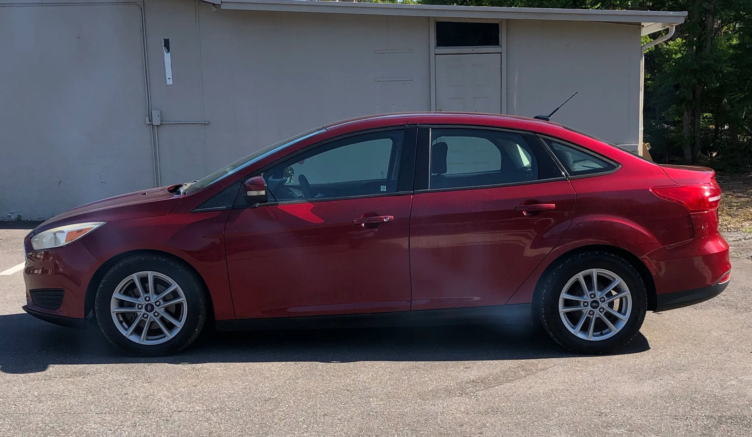Used 2017 Ford Focus SE FWD image 6