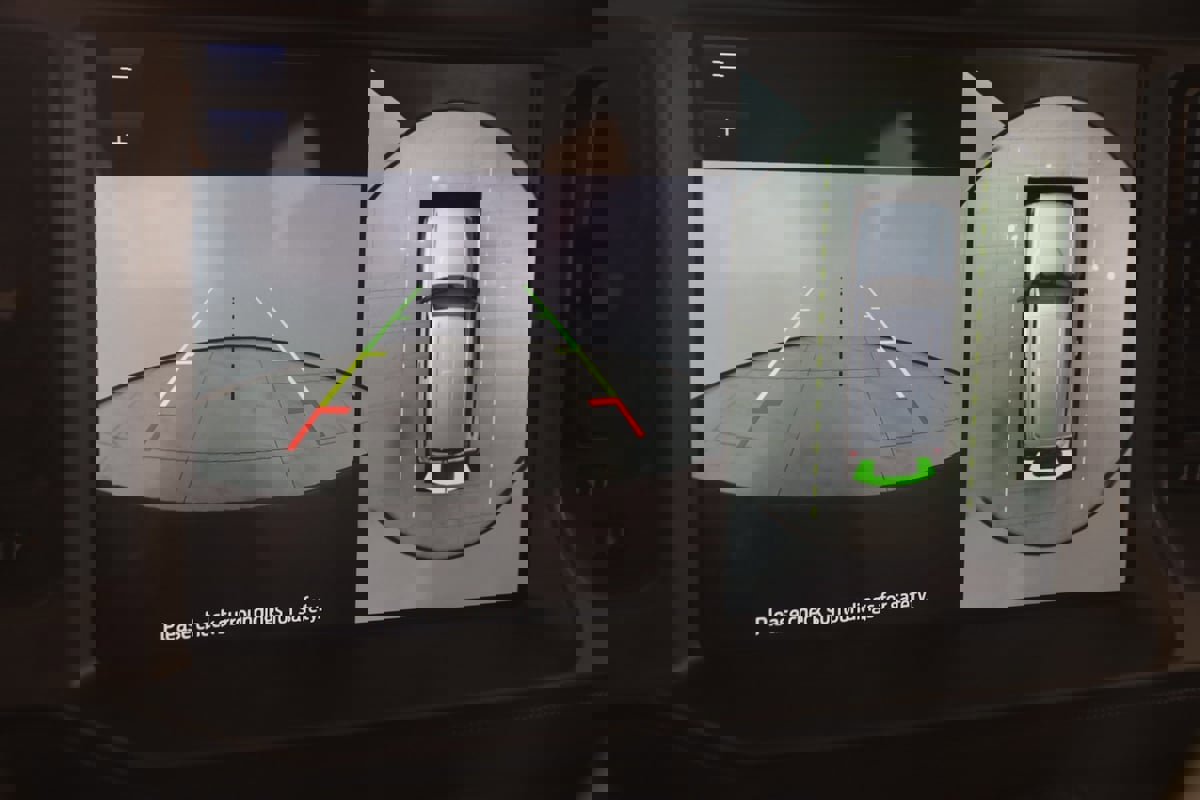 Used 2021 Ford Bronco Outer Banks image 10