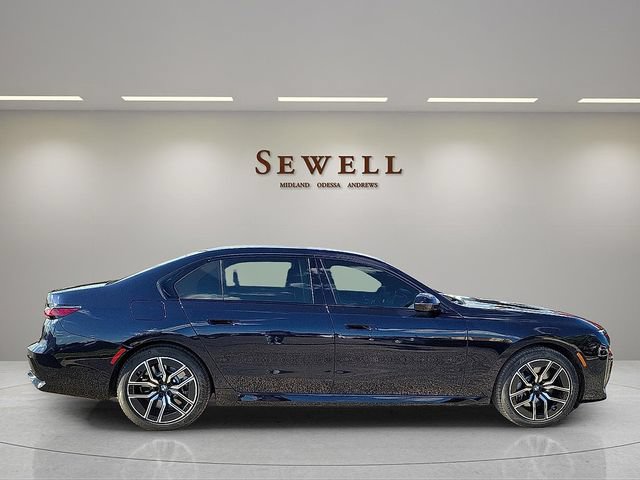 Used 2026 BMW 760i xDrive AWD/4WD image 6