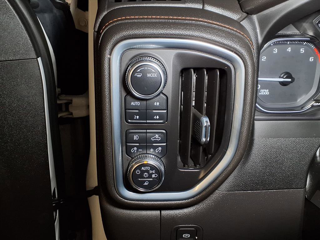 Used 2022 GMC Sierra 1500 AT4 image 13