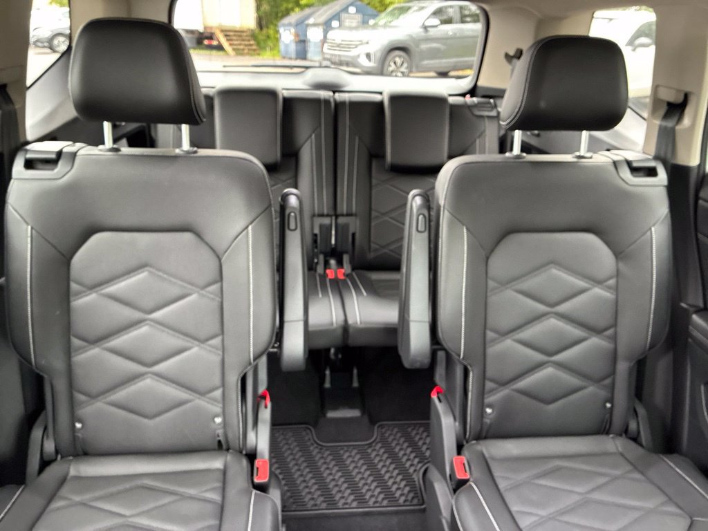 Used 2024 Volkswagen Atlas SE AWD/4WD image 55